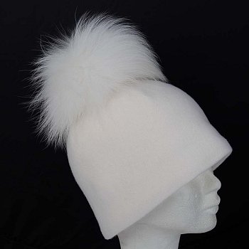 Women's hat with Witti pompom