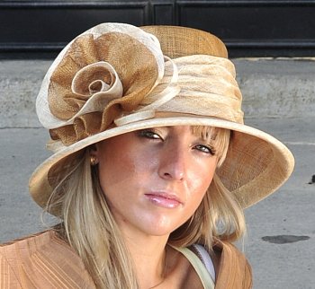 Women's festive hat 10046 beige