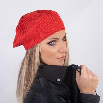 Maharita women's beret Red