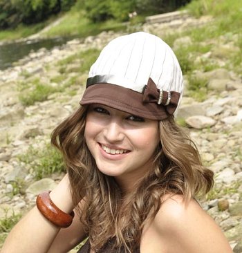 Women's cap C983-984-909