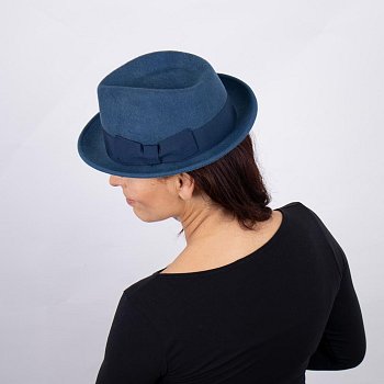 Women's hat 21844 blue 57